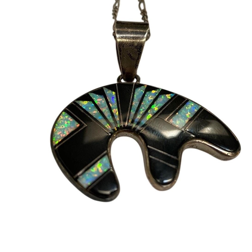 Native American Sterling Silver Navajo Black onyx opal inlay Bear‎ Pendant